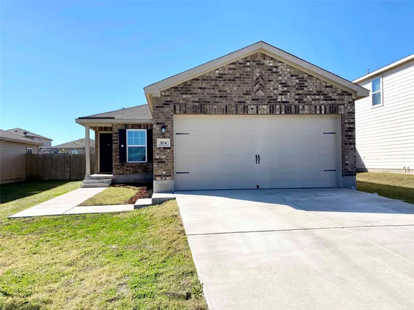 $1,650 | 104 Millers Loop, Jarrell, TX 76537