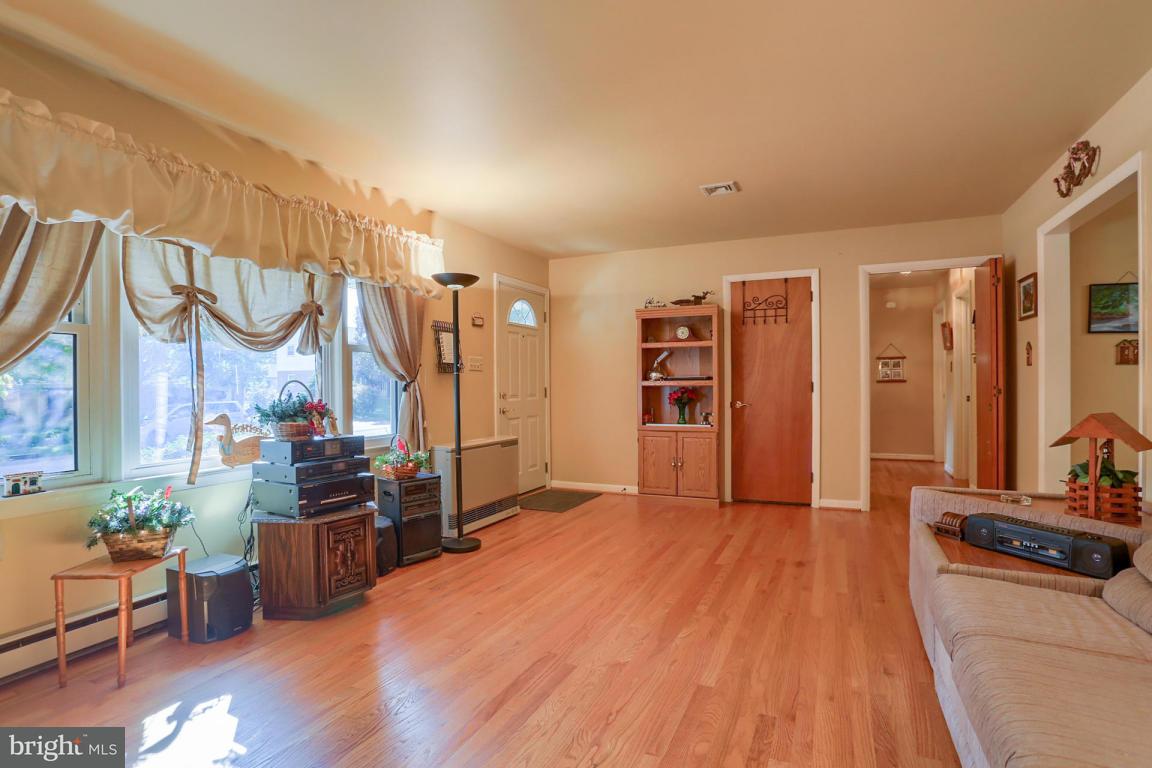 1656 Ridgedale Drive Lancaster, PA 17601 - Photo 9 of 33 Gallery Image 9