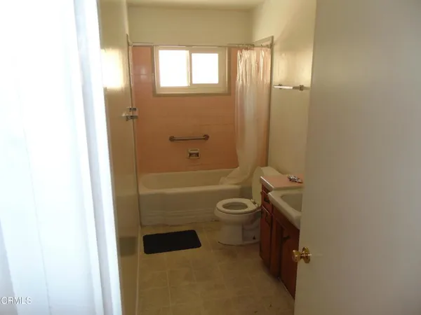 $1,900 | 80 North Dunning Street, Ventura, CA 93003