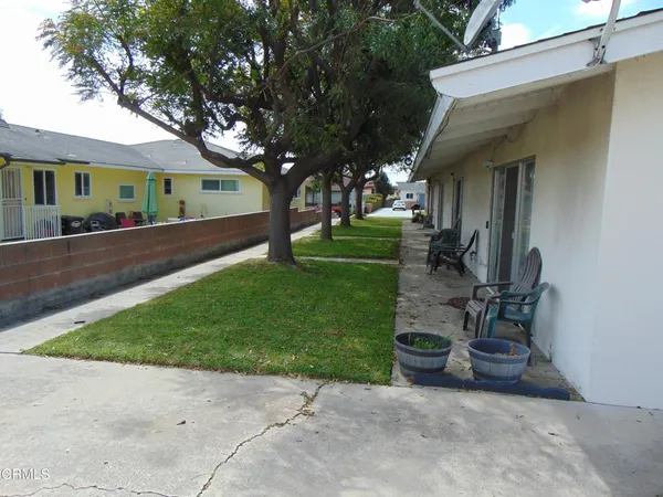 $1,900 | 80 North Dunning Street, Ventura, CA 93003