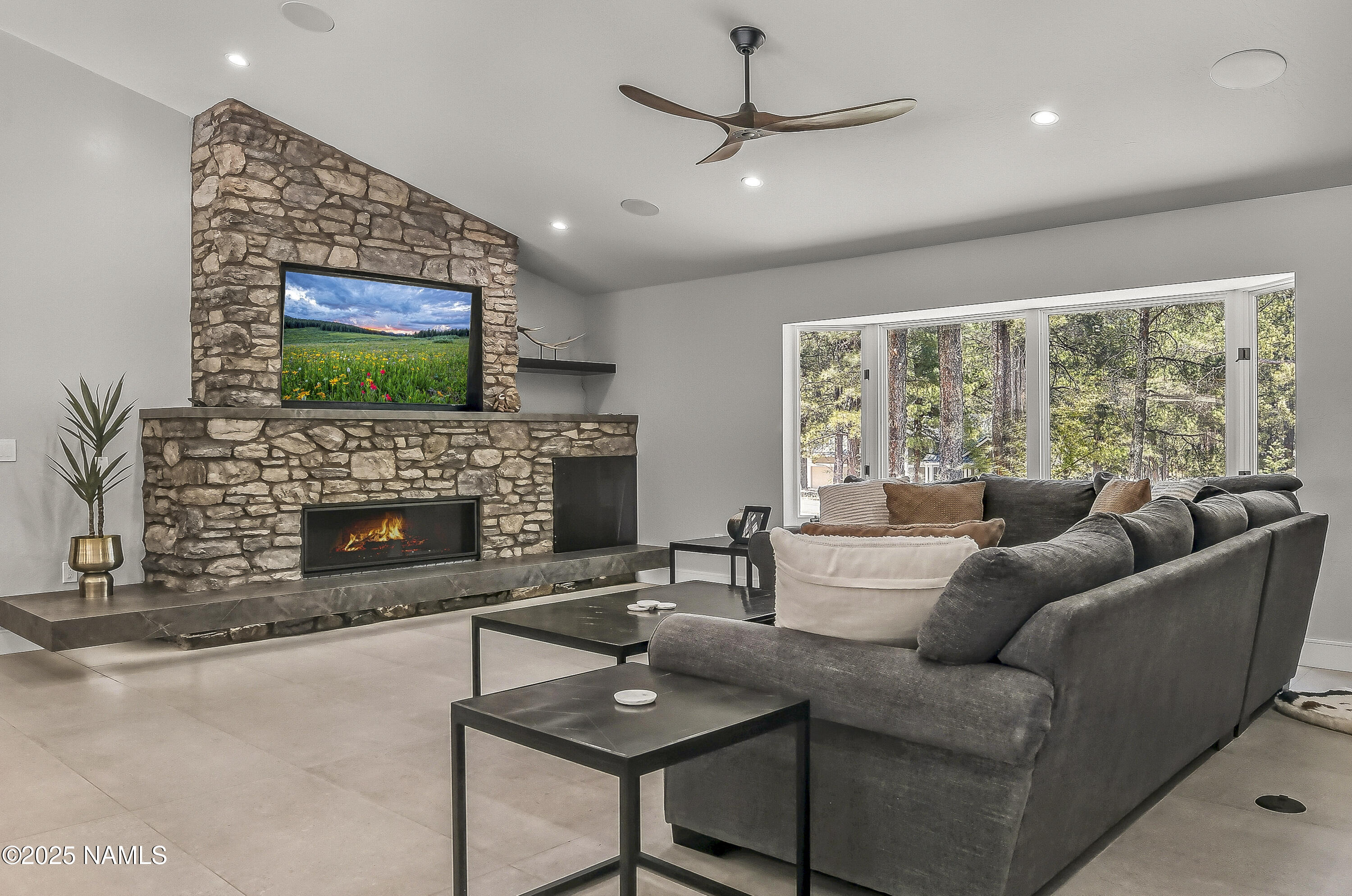 5837 Griffiths Spring Flagstaff, AZ 86005 - Photo 10 of 30 5837-griffiths-spring-flagstaff-az-usa-0