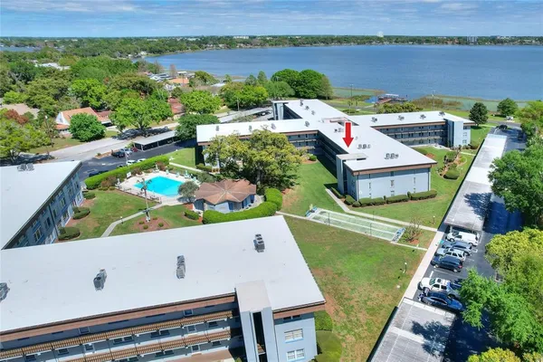 $118,000 | 333 North Lake Howard Drive, Unit 203C, Winter Haven, FL 33880