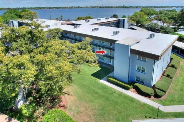 $118,000 | 333 North Lake Howard Drive, Unit 203C, Winter Haven, FL 33880
