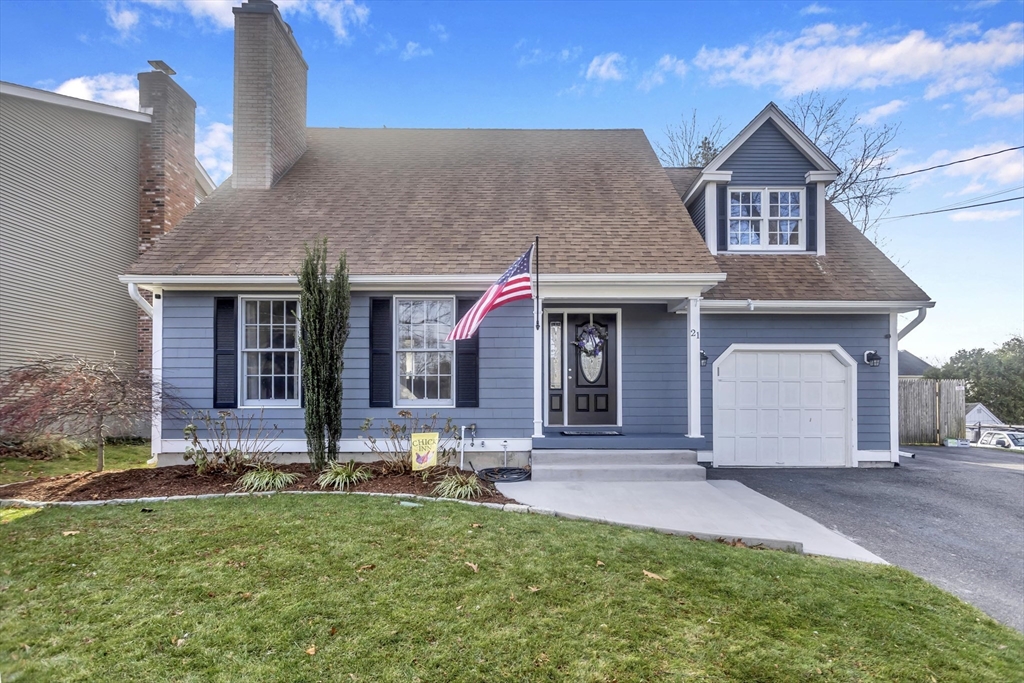 21 Brentwood Street Springfield, MA 01108 - Photo 41 of 41 a front view of a house with a yard