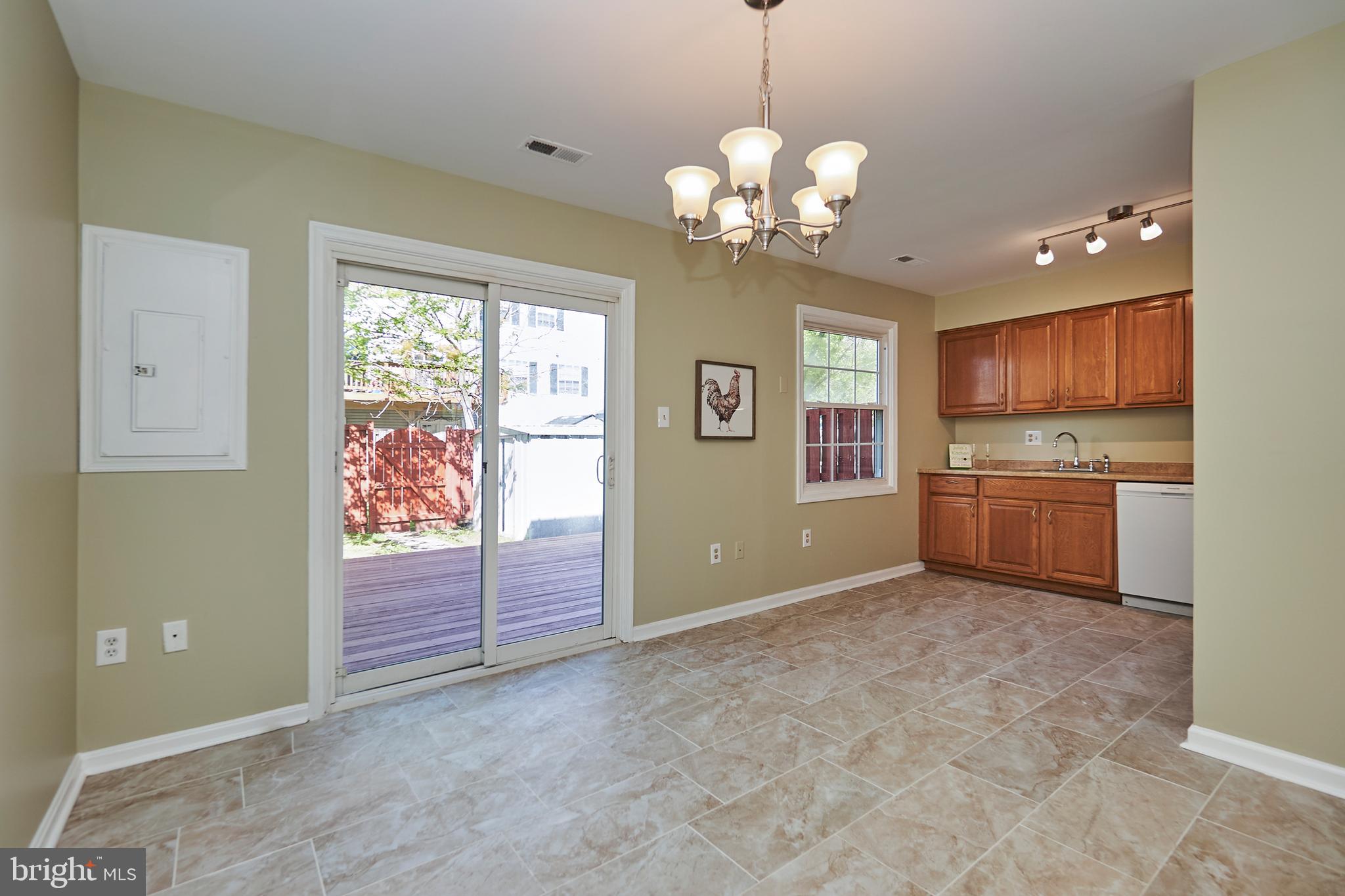 8582 Adamson Street Manassas, VA 20110 - Photo 13 of 30