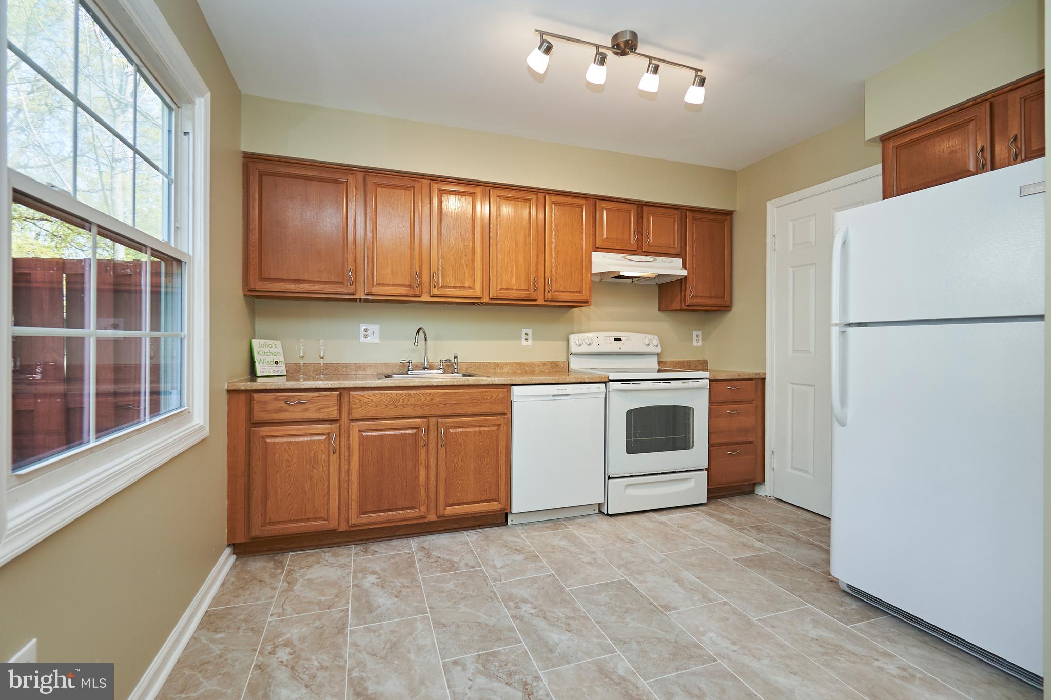 8582 Adamson Street Manassas, VA 20110 - Photo 7 of 30