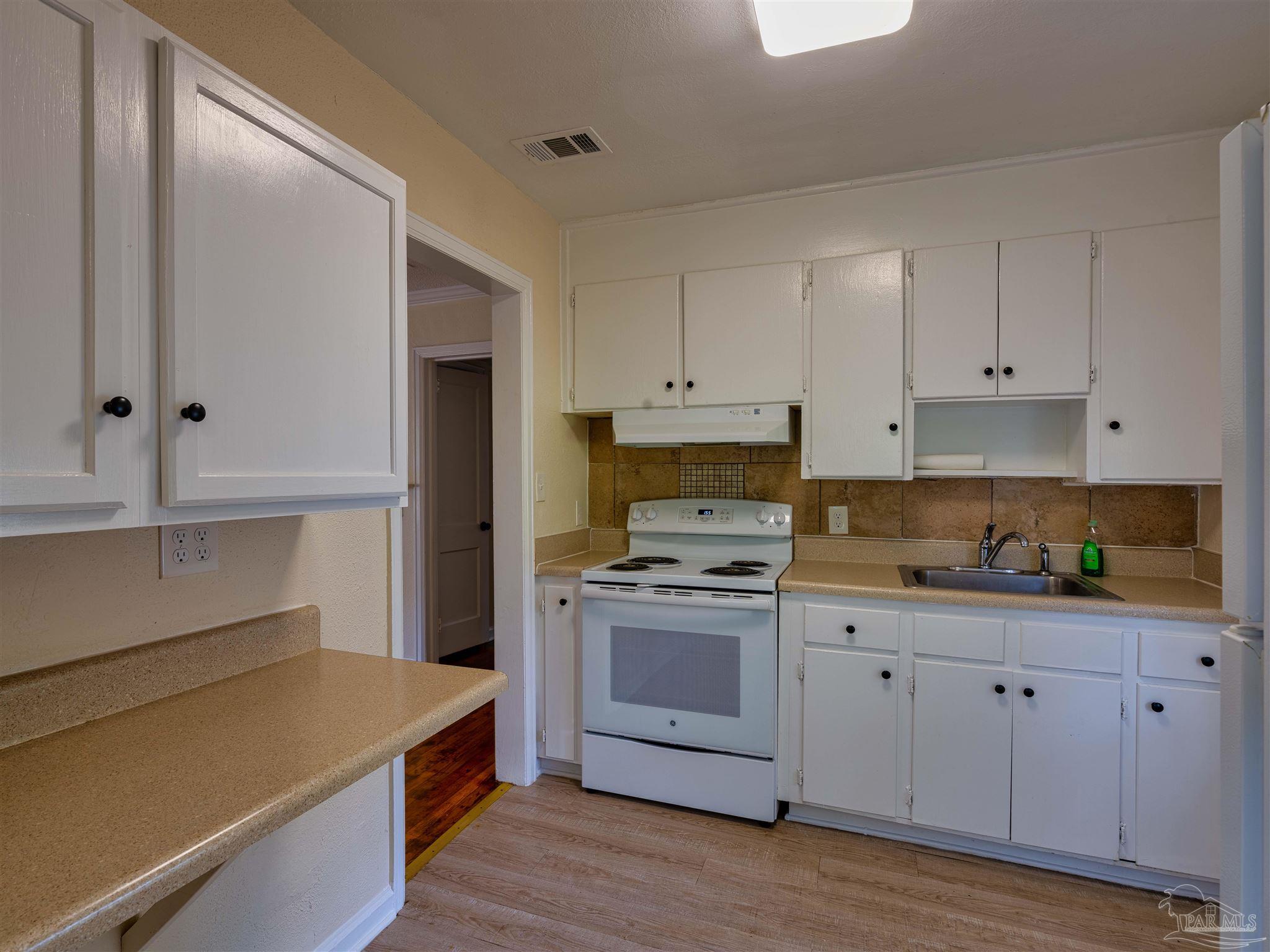208 Ruberia Avenue Pensacola, FL 32507 - Photo 7 of 17 Gallery Image 7