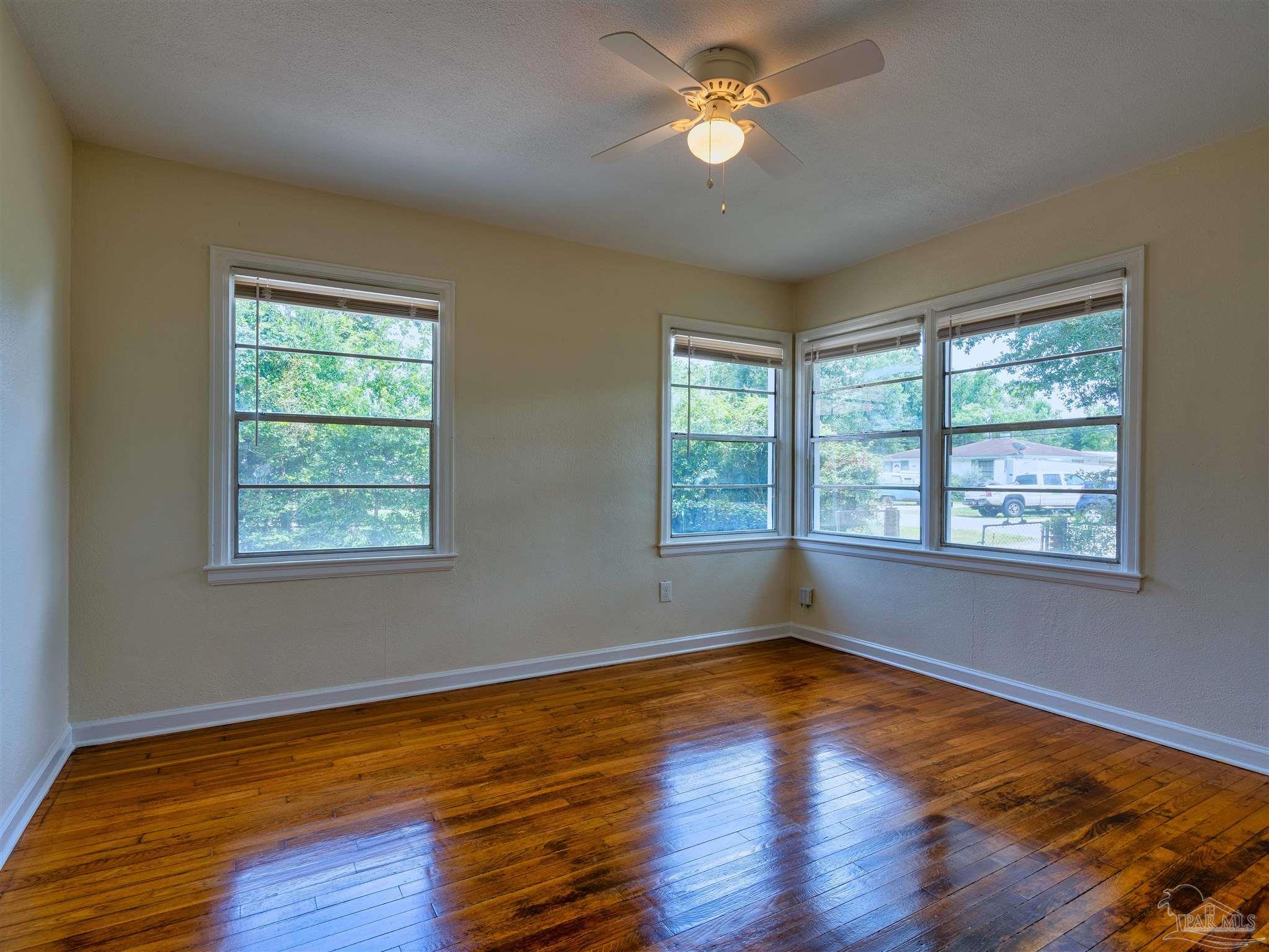 208 Ruberia Avenue Pensacola, FL 32507 - Photo 10 of 17 Gallery Image 10