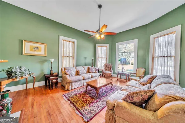$299,000 | 212 East Union Street, Vienna, GA 31092