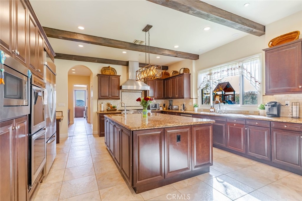 10817 West Stallion Ranch Road Sunland, CA 91040 - Photo 15 of 72