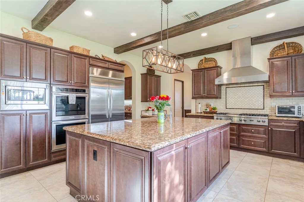 10817 West Stallion Ranch Road Sunland, CA 91040 - Photo 19 of 72