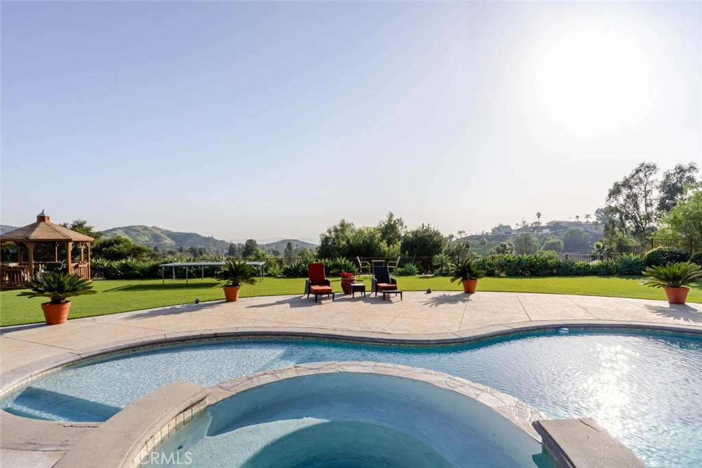 10817 West Stallion Ranch Road Sunland, CA 91040 - Photo 60 of 72