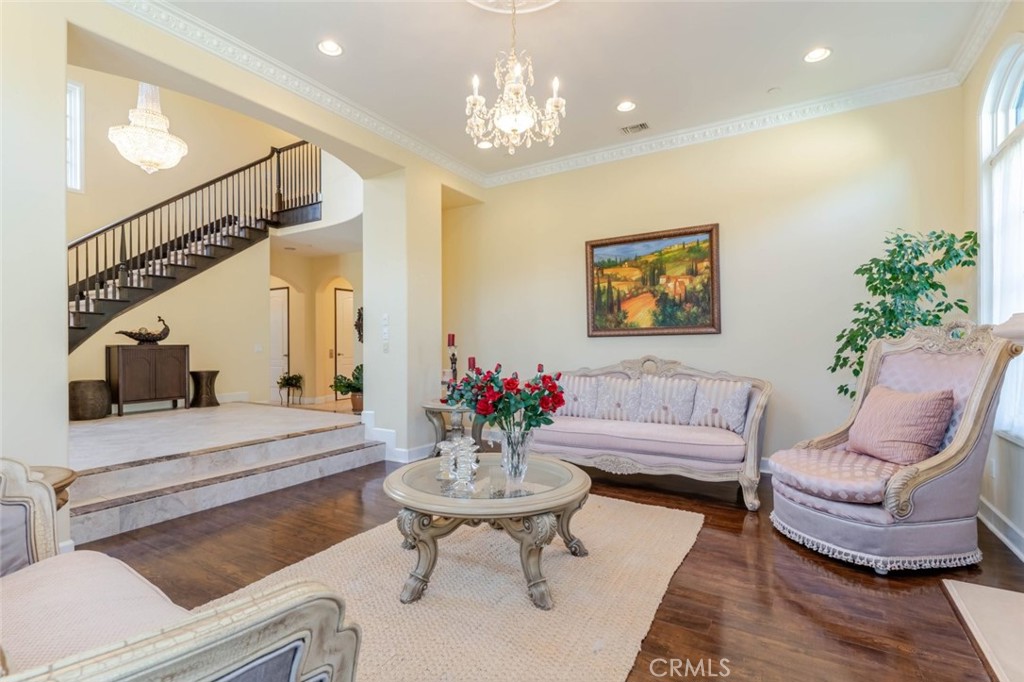 10817 West Stallion Ranch Road Sunland, CA 91040 - Photo 9 of 72