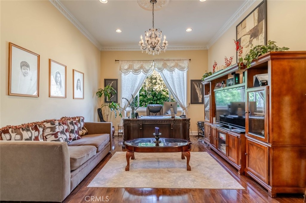 10817 West Stallion Ranch Road Sunland, CA 91040 - Photo 10 of 72