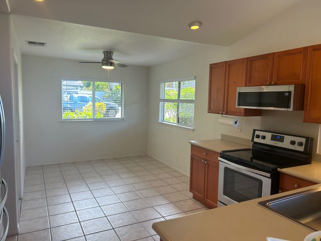 $965,000 | 75-6130 Haku Mele Street, Kailua-Kona, HI 96740
