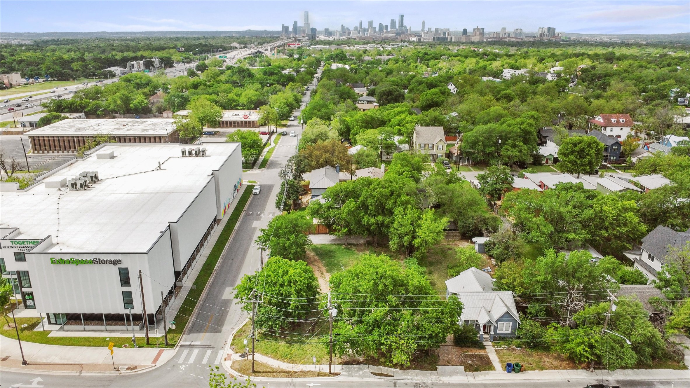 945 East 51st Street Austin, TX 78751 - Photo 2 of 10 Bird's eye view of lot