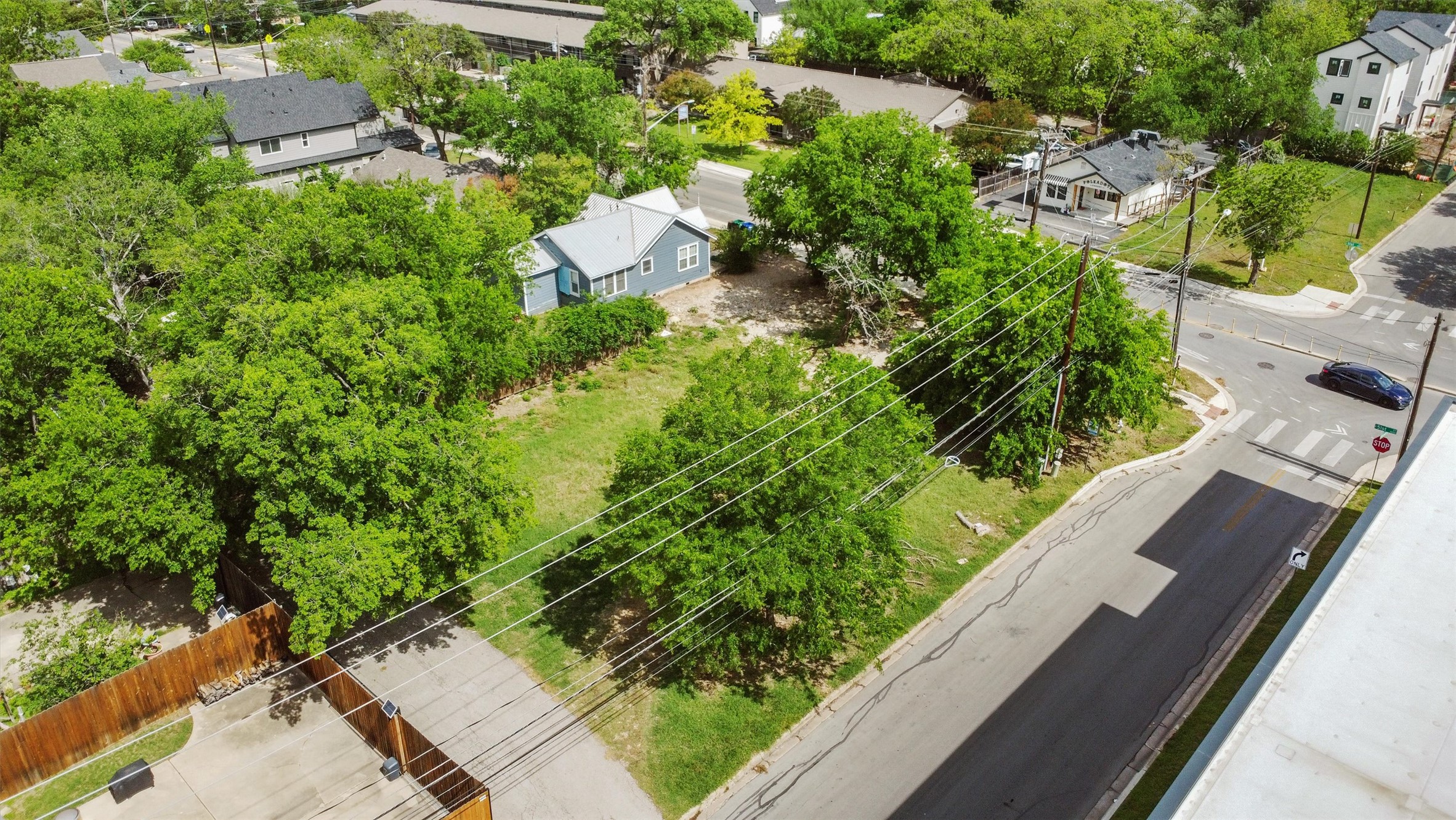 945 East 51st Street Austin, TX 78751 - Photo 4 of 10 Back aerial view