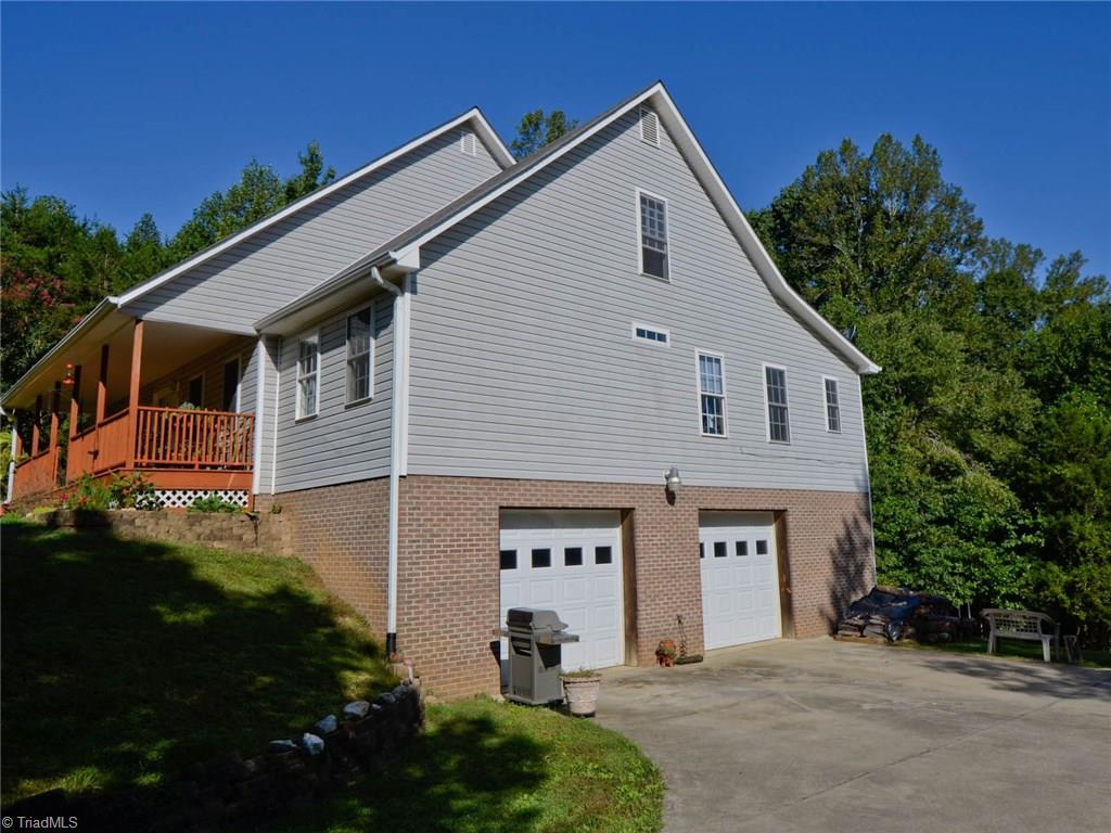 8031 Homestead Farm Road Belews Creek, NC 27009 - Photo 2 of 30 Gallery Image 2