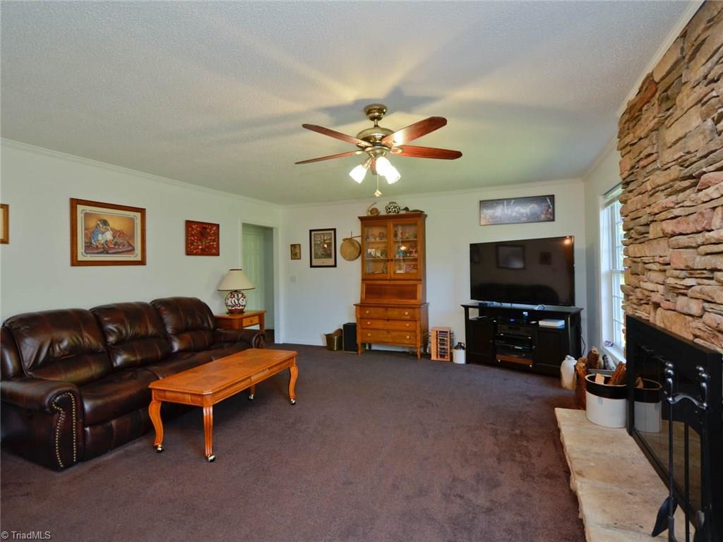8031 Homestead Farm Road Belews Creek, NC 27009 - Photo 9 of 30 Gallery Image 9