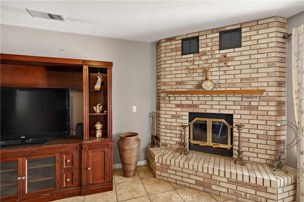 3045 Silver Elm Court Merced, CA 95340 - Photo 12 of 68