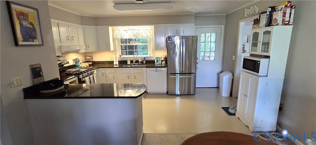 45 Middle Road Lancaster, VA 22503 - Photo 8 of 20 Gallery Image 8