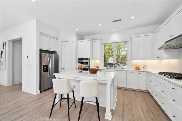 $6,400 | 141 Linda Vista, Irvine, CA 92618