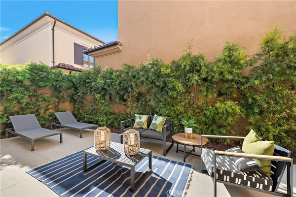 $6,200 | 141 Linda Vista, Irvine, CA 92618