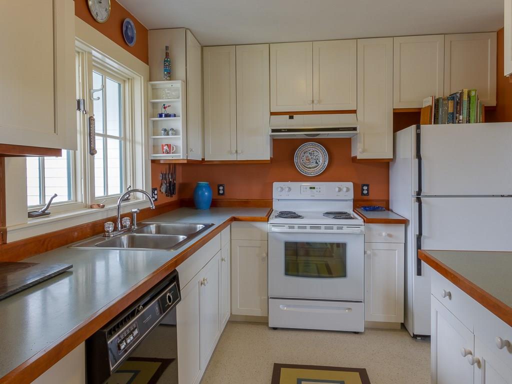 44 Youngs Mountain Road, Unit 2 Bar Harbor, ME 04609 - Photo 10 of 35 Kitchen