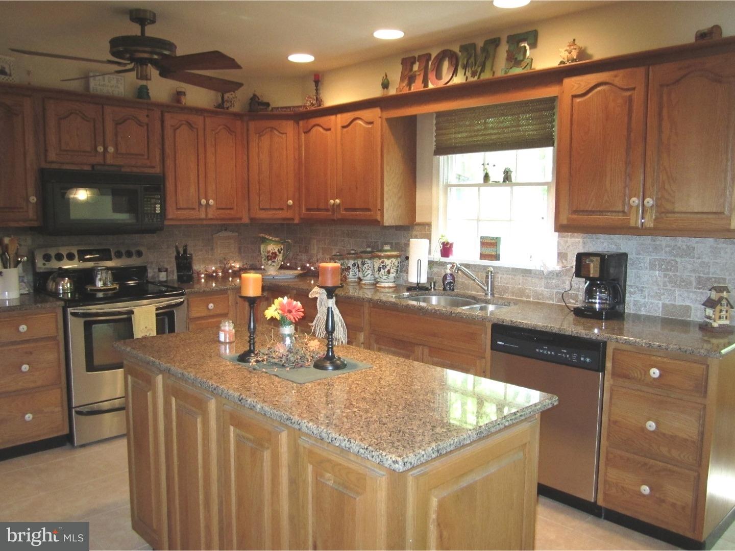 488 Porters Mill Road Pottstown, PA 19465 - Photo 12 of 25 Kitchen