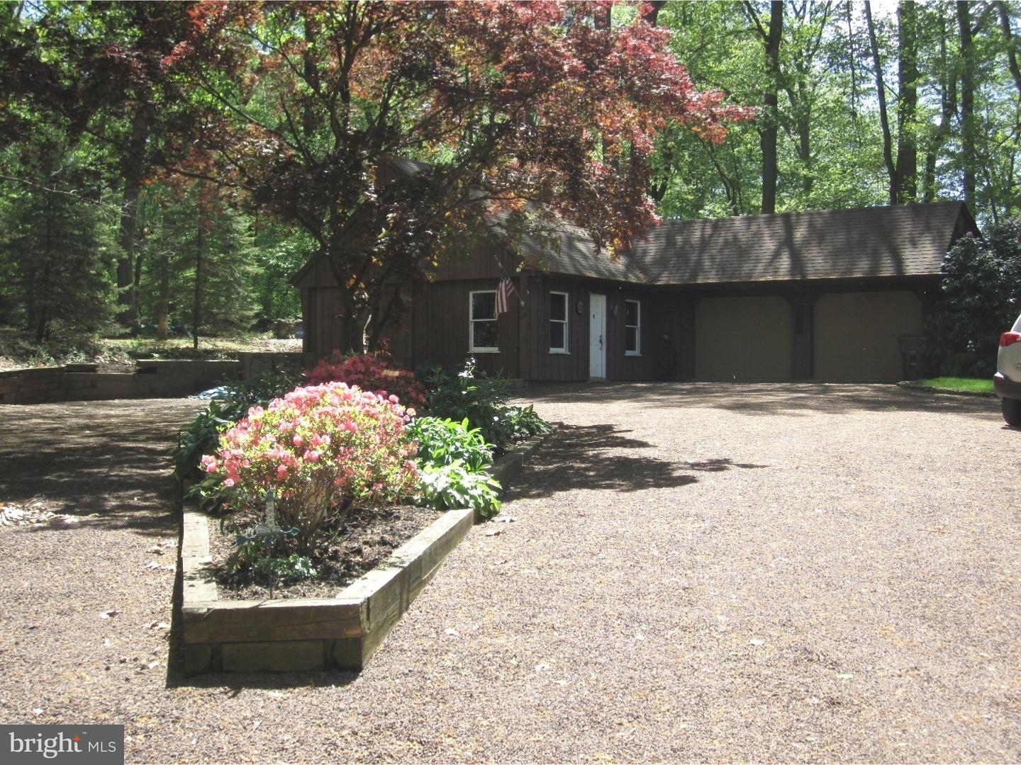 488 Porters Mill Road Pottstown, PA 19465 - Photo 6 of 25 Driveway