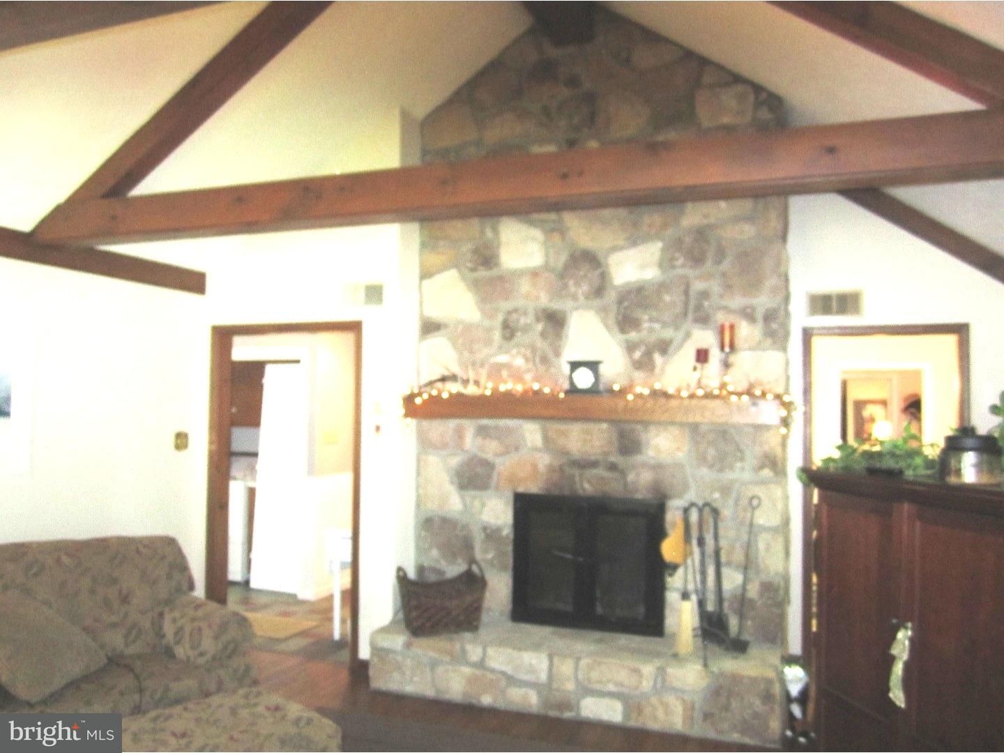 488 Porters Mill Road Pottstown, PA 19465 - Photo 8 of 25 Great Room