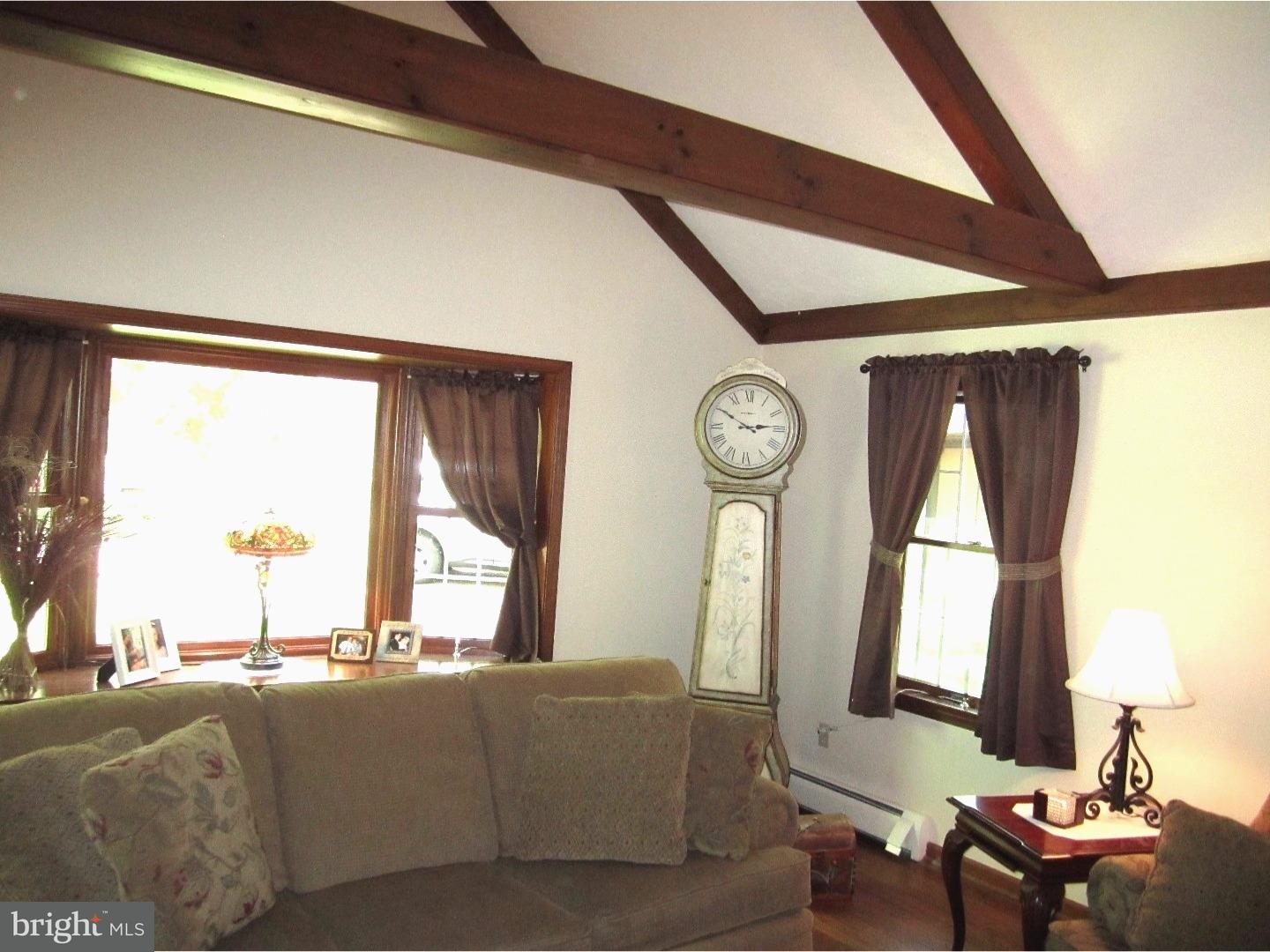 488 Porters Mill Road Pottstown, PA 19465 - Photo 9 of 25 Great Room