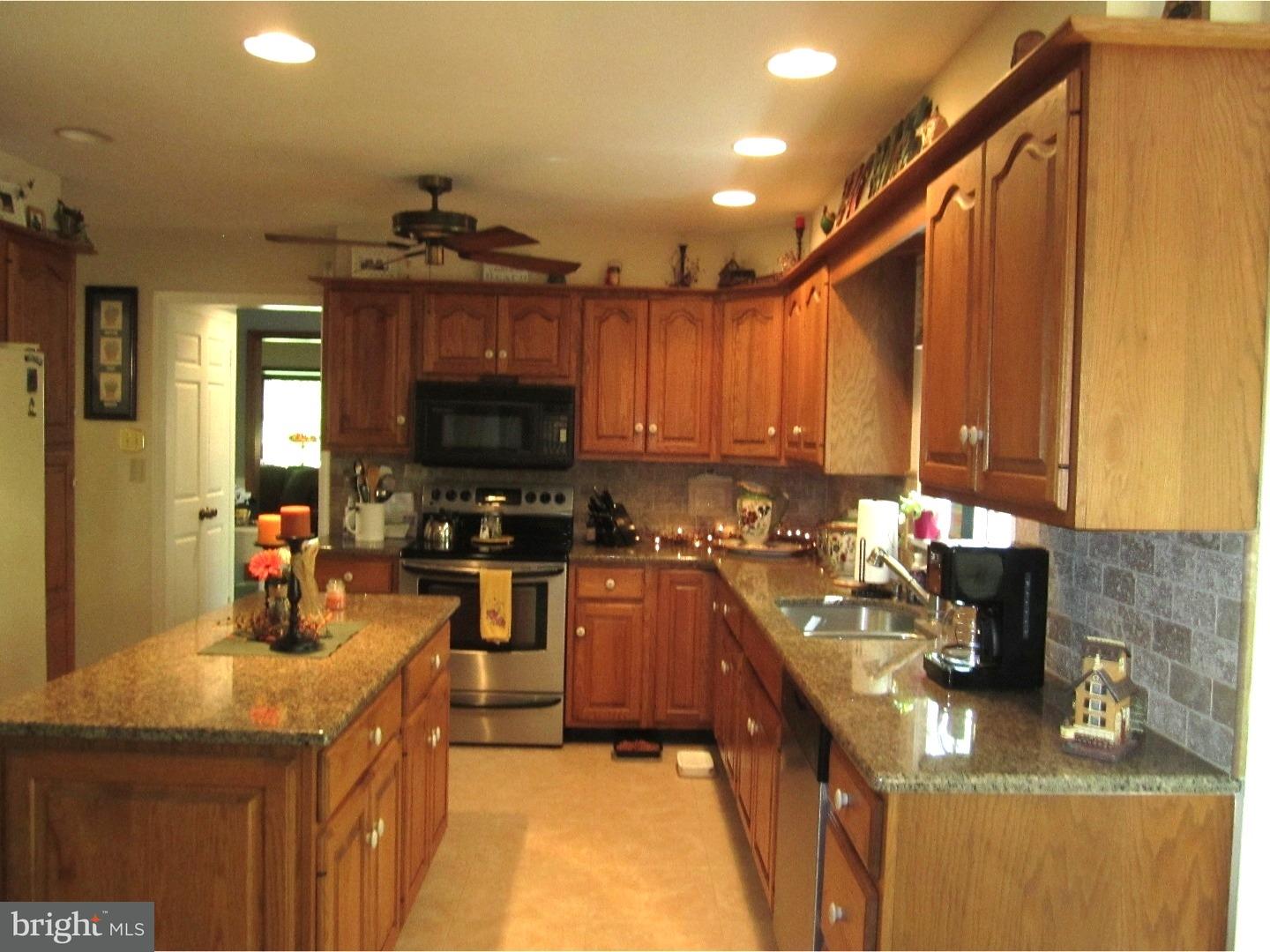 488 Porters Mill Road Pottstown, PA 19465 - Photo 10 of 25 Kitchen