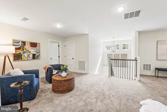 a view of a livingroom with window