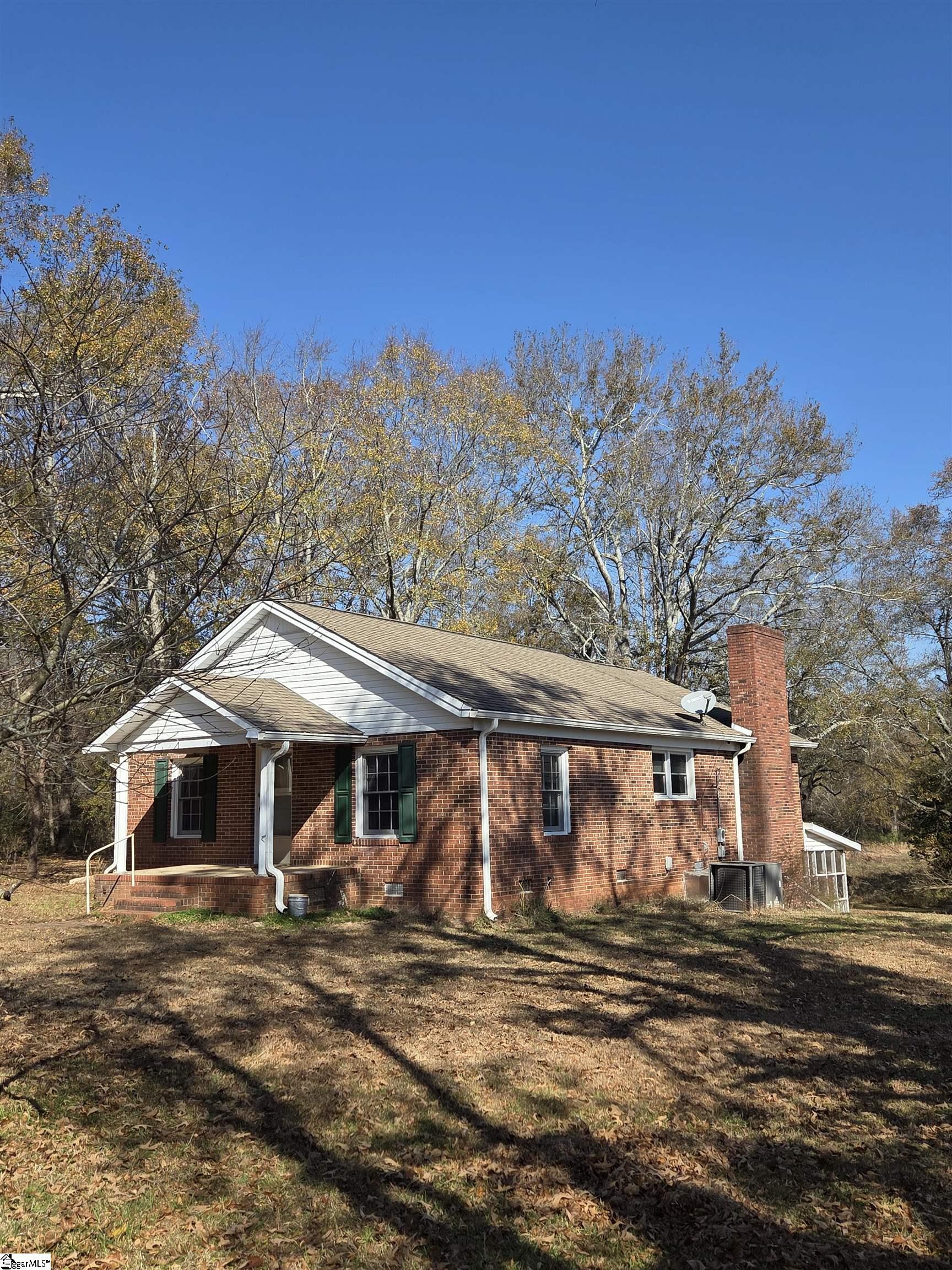 1123 Renno Road Clinton, SC 29325 - Photo 3 of 24