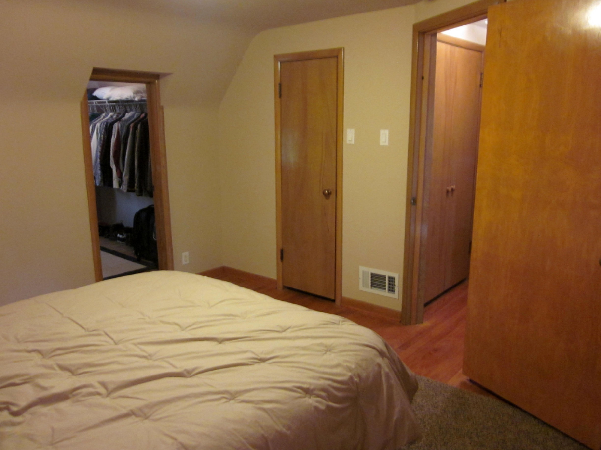 661 Montezuma Road Benton Harbor, MI 49022 - Photo 19 of 41 IMG_0056