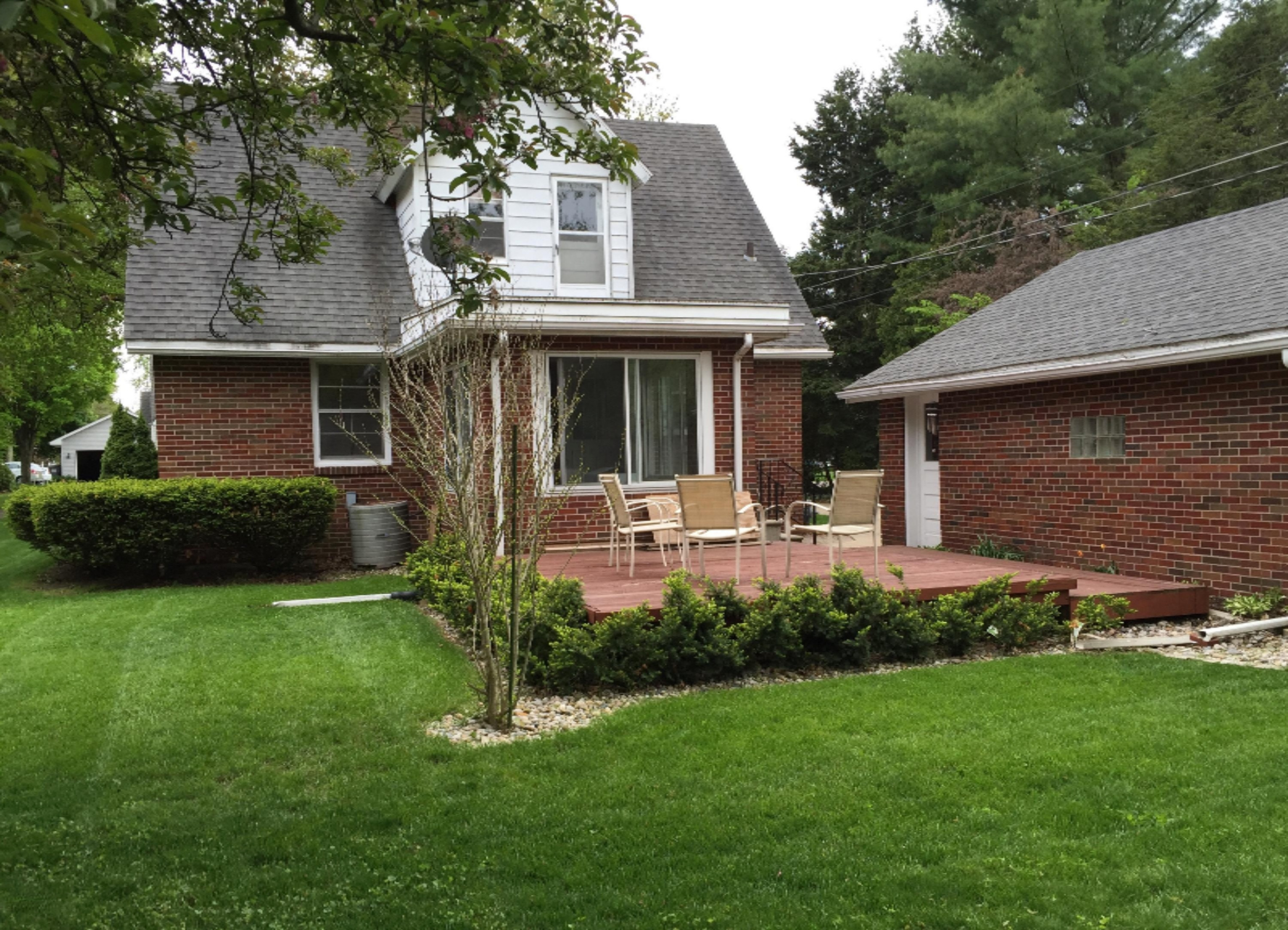 661 Montezuma Road Benton Harbor, MI 49022 - Photo 2 of 41 image2