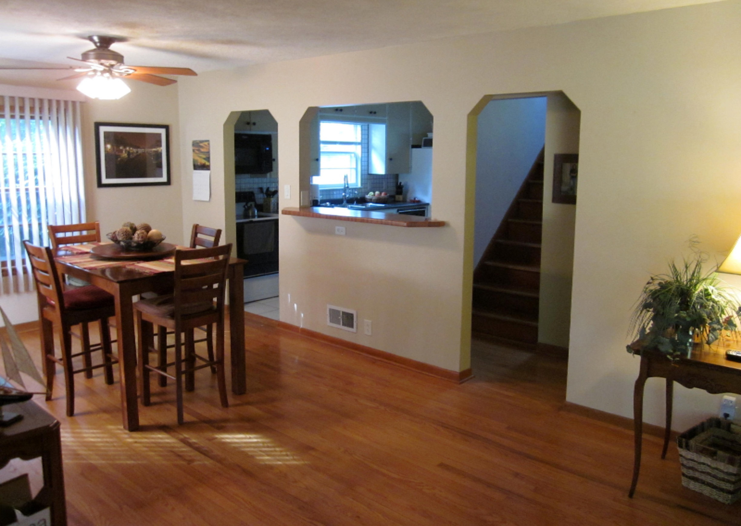 661 Montezuma Road Benton Harbor, MI 49022 - Photo 8 of 41 IMG_0043
