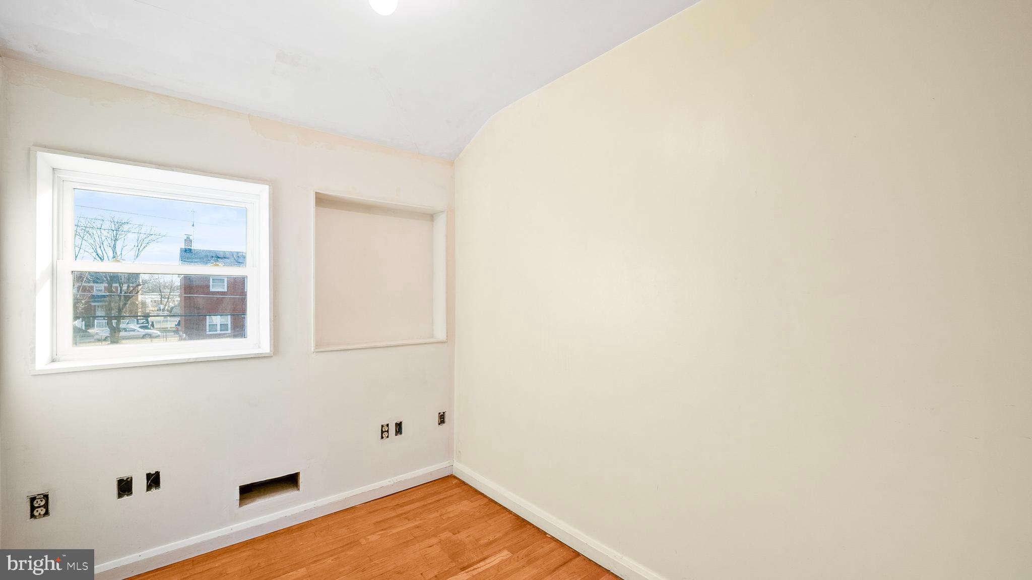 3427 North Point Road Baltimore, MD 21222 - Photo 7 of 26