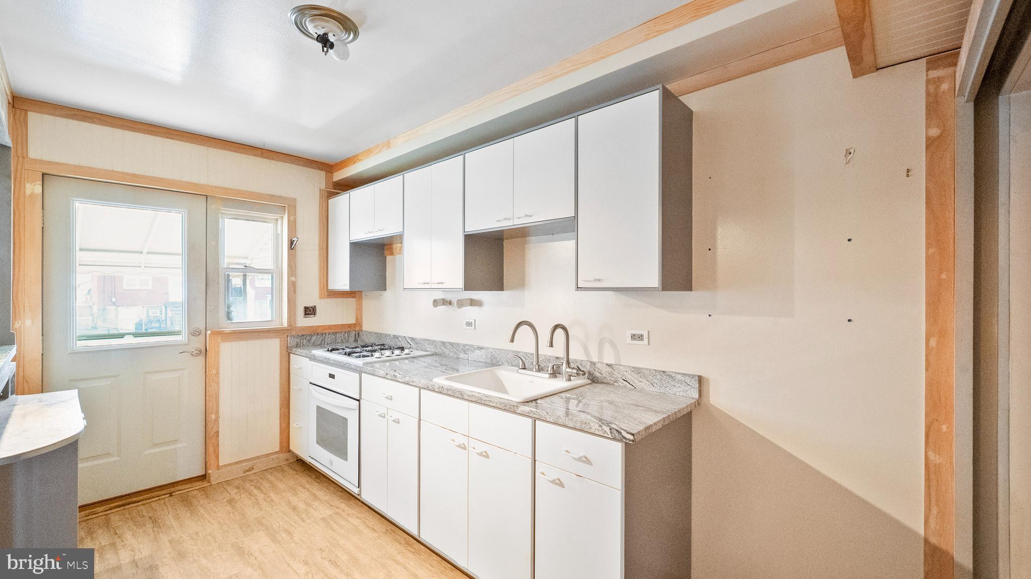 3427 North Point Road Baltimore, MD 21222 - Photo 8 of 26