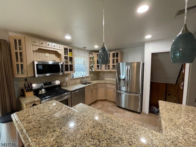 63 Cypress Road Dumont, NJ 07628 - Photo 11 of 16