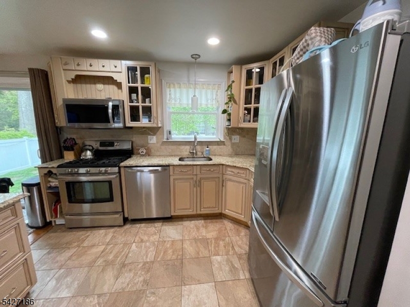 63 Cypress Road Dumont, NJ 07628 - Photo 12 of 16