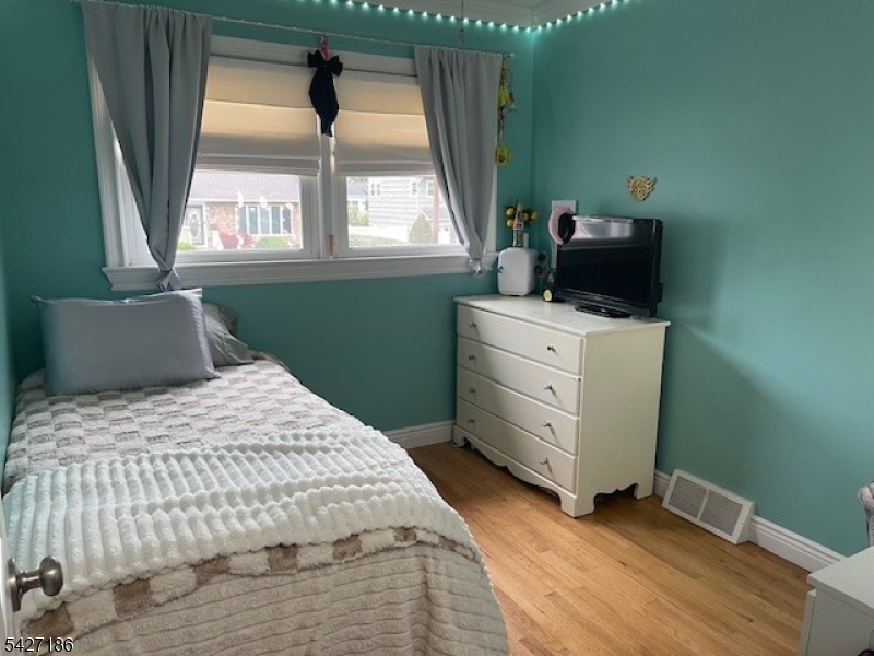 63 Cypress Road Dumont, NJ 07628 - Photo 4 of 16