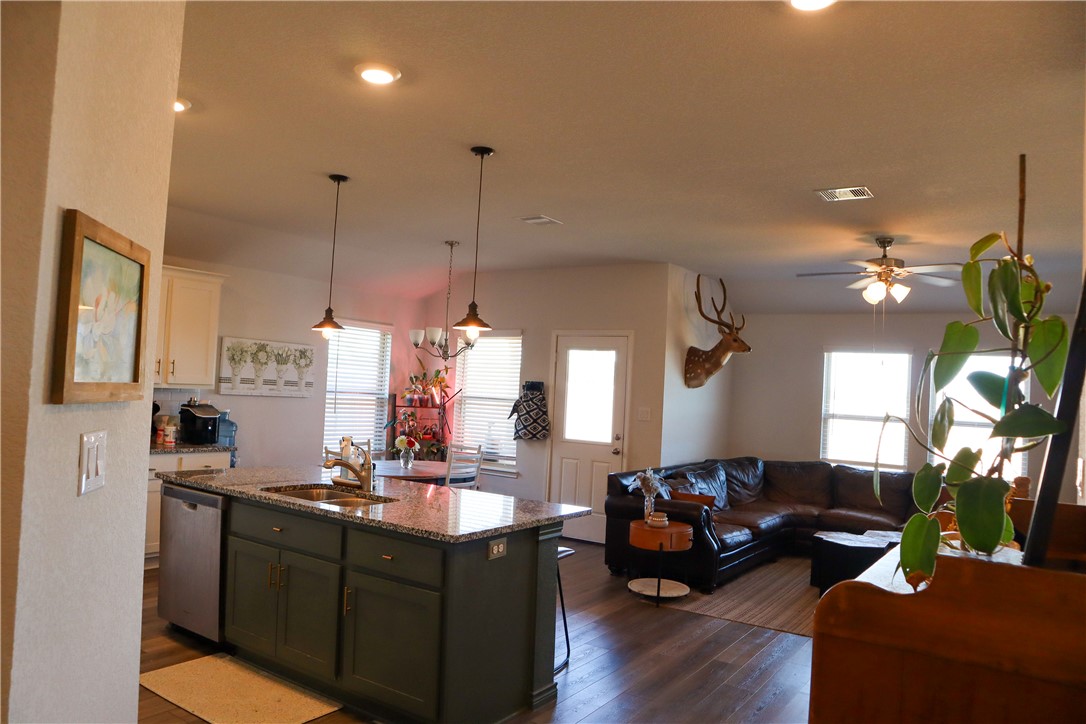 5248 Montague Loop Bryan, TX 77807 - Photo 7 of 10 Photo of previous listing