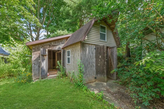 $184,900 | 302 Flora Drive, Champaign, IL 61821