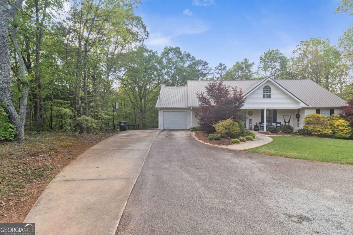 513 South Red Rock Road Toccoa, GA 30577 - Photo 3 of 47