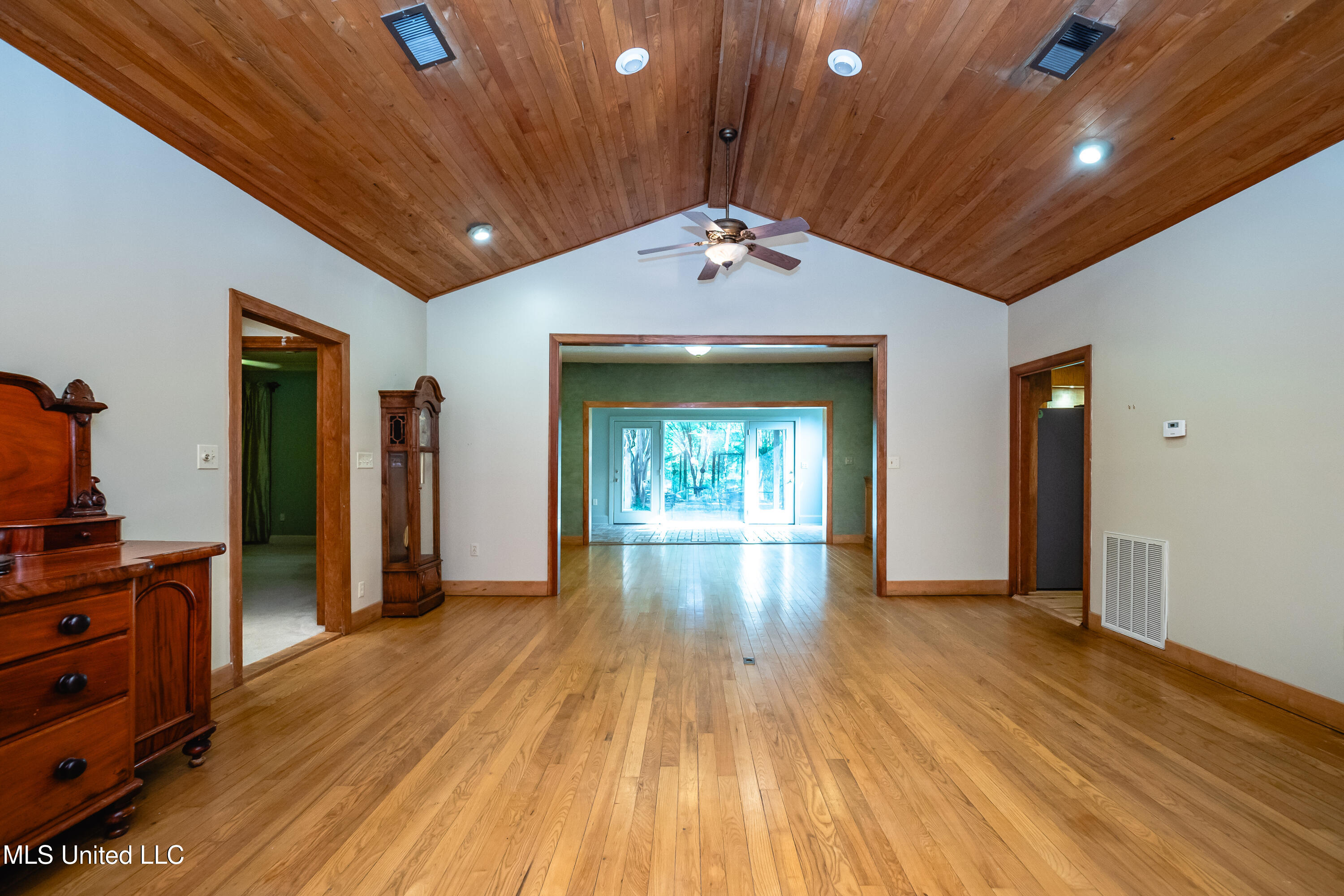 6147 Wirtz Road Flowood, MS 39232 - Photo 4 of 54 P6110017