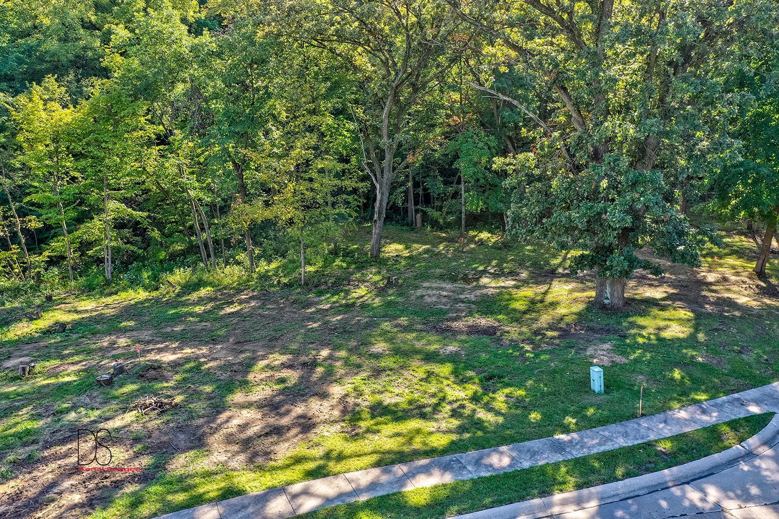 415 Deer Timber Lane Ottawa, IL 61350 - Photo 1 of 9 a backyard of a house with lots of green space