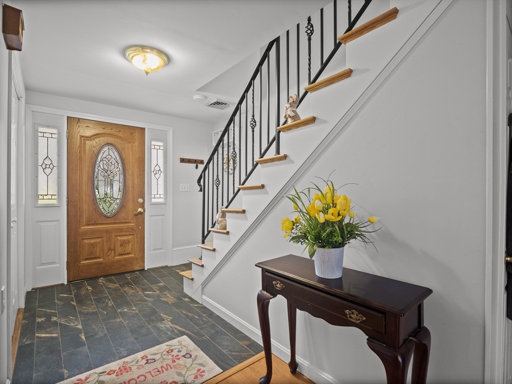 7 Alcorn Road Chelmsford, MA 01824 - Photo 3 of 42