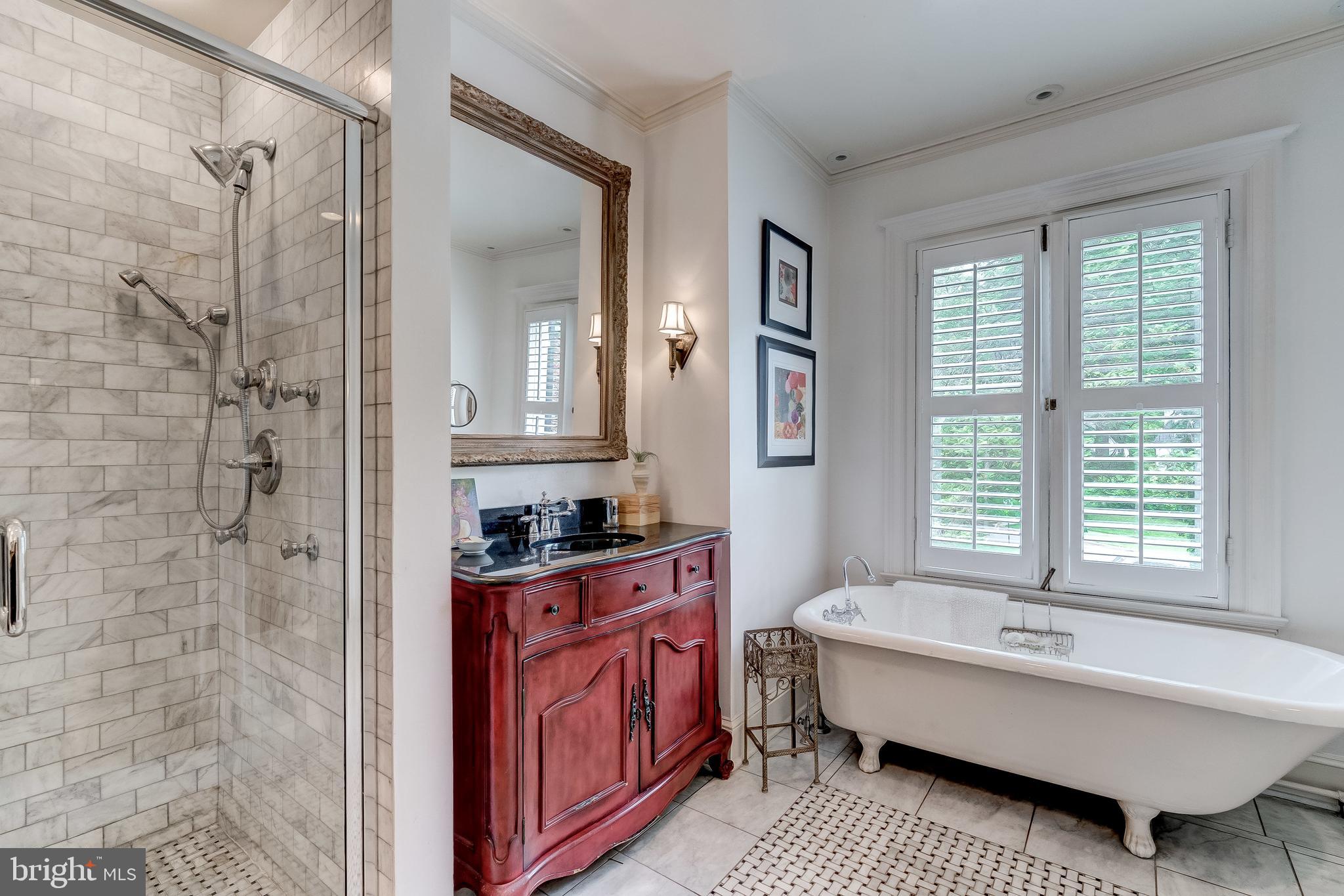 110 Edgevale Road Baltimore, MD 21210 - Photo 27 of 55 En suite master bath